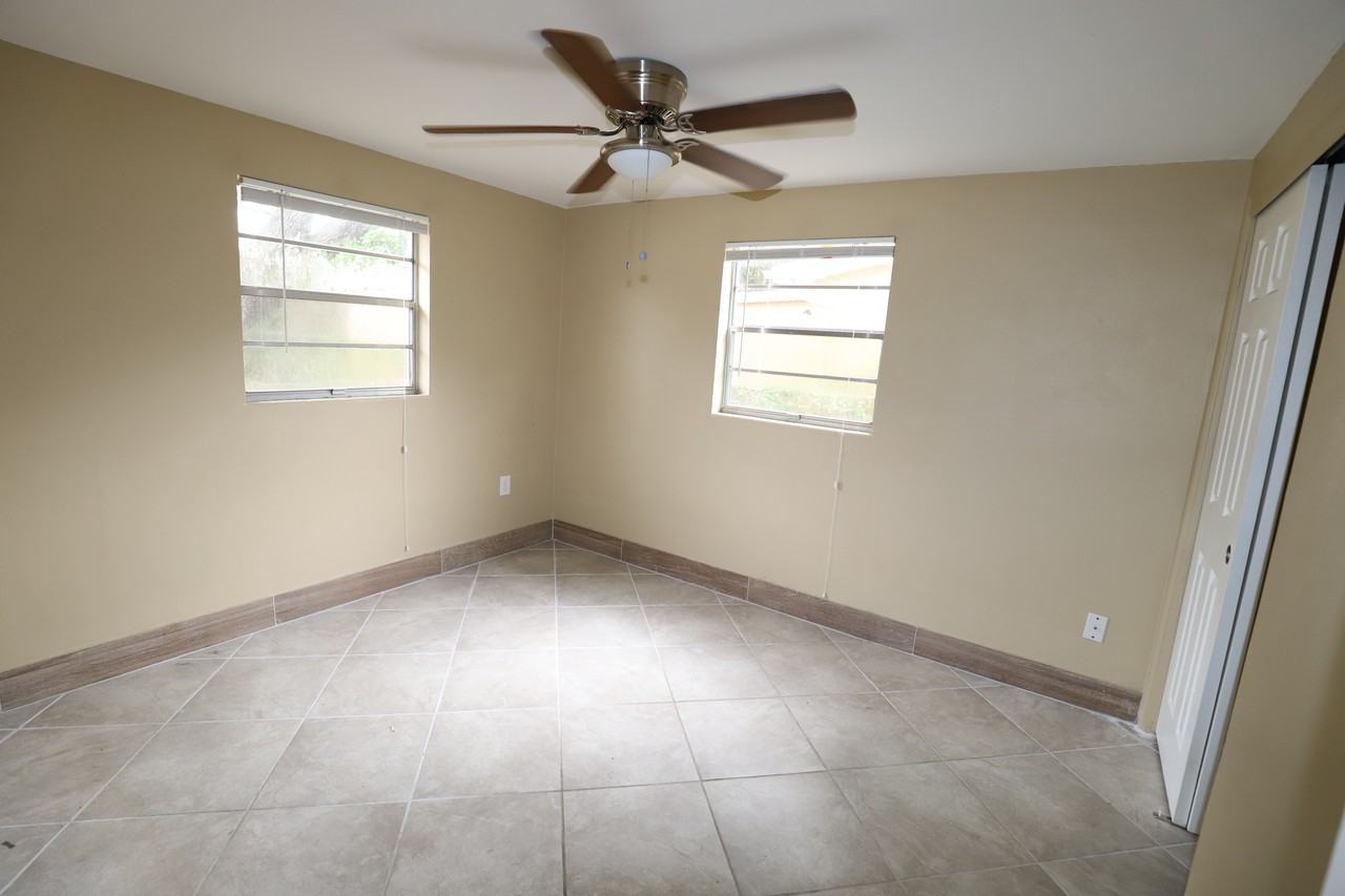 4612 Belfast Dr - Photo 4 of 10