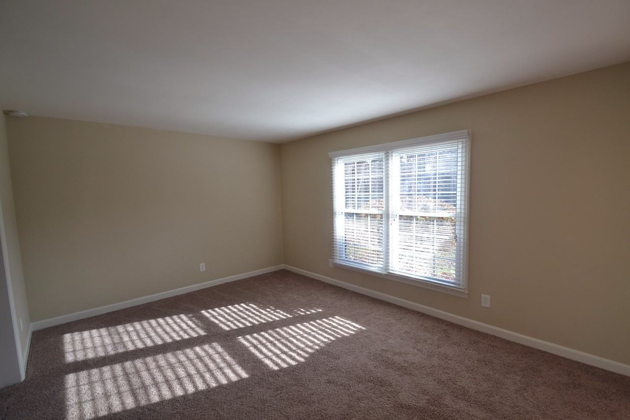 4531 Kreeger Rd - Photo 3 of 9