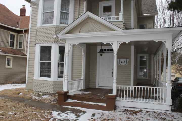 718 N Main St - Photo 2 of 20