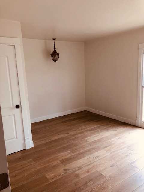 1537 6th Avenue #3/4 - Photo 4 of 6