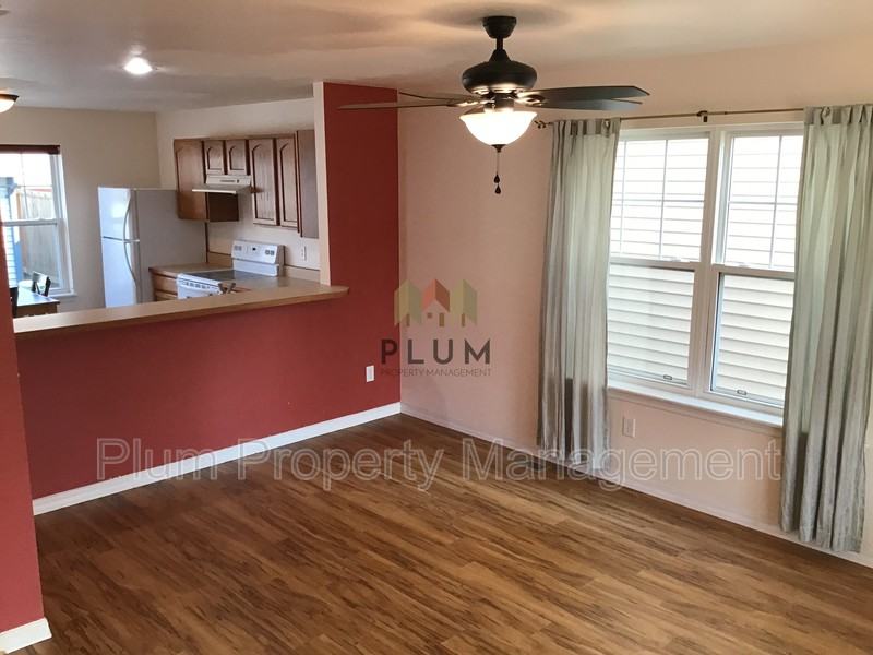 1332 Bulwer St - Photo 2 of 35