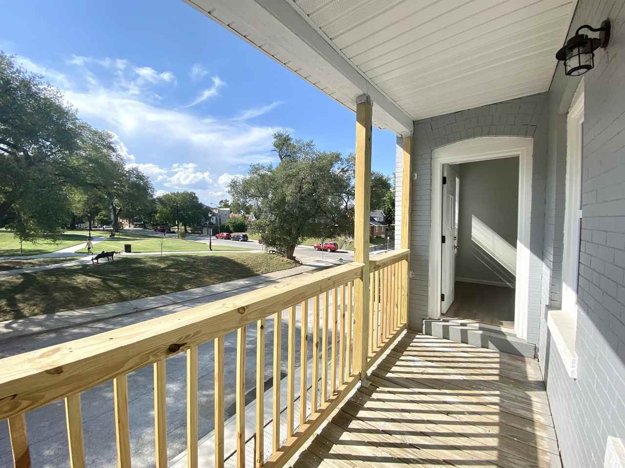 531A Charlotte St #531A - Photo 3 of 9