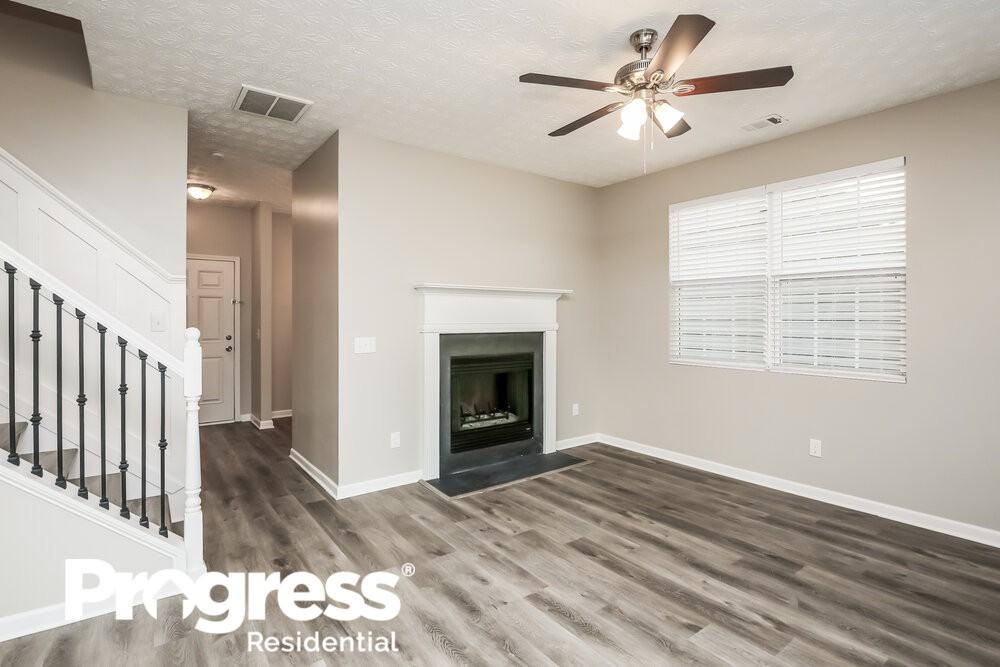 337 Hiawassee Dr - Photo 2 of 15