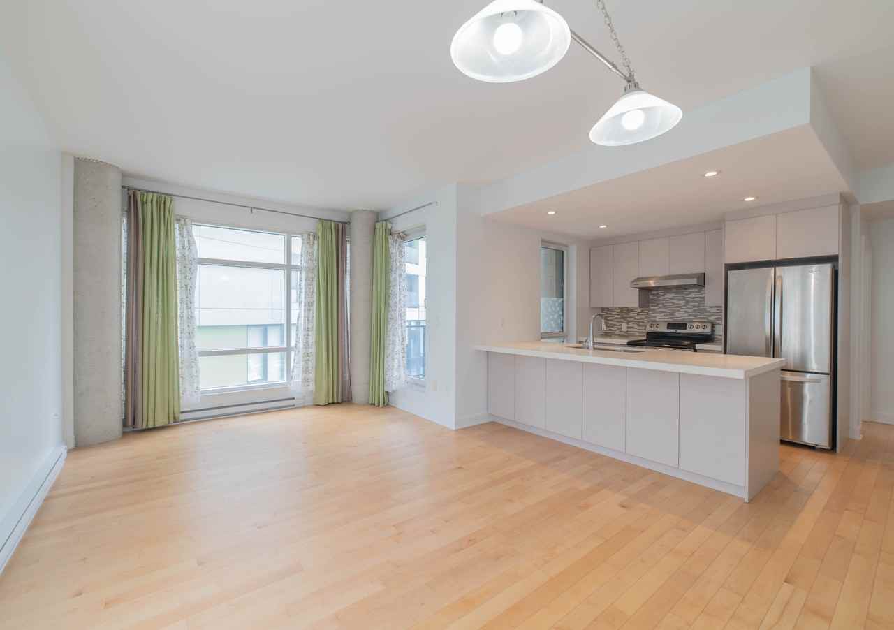 7501 Avenue Mountain Sights #304