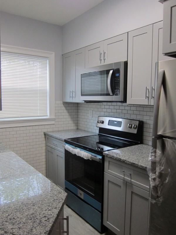 73 Armington Ave - Photo 3 of 15