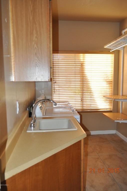 10240 E Celtic Dr - Photo 3 of 14