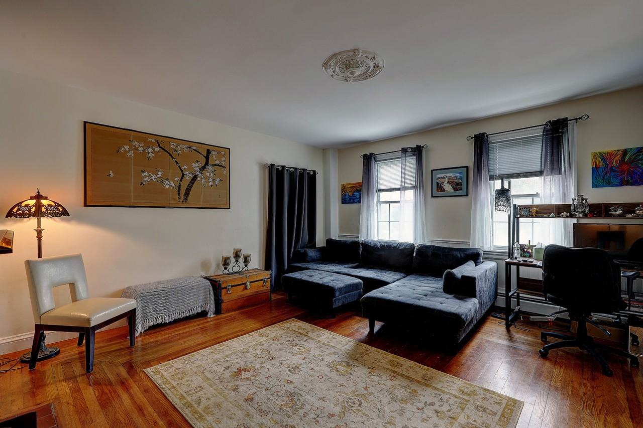 35 State St - Photo 3 of 7