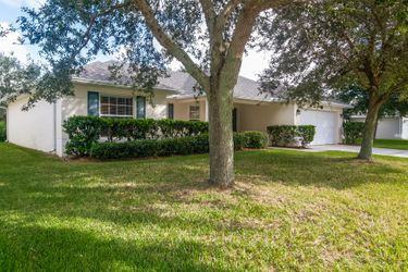 1711 Whitman Dr - Photo 2 of 22