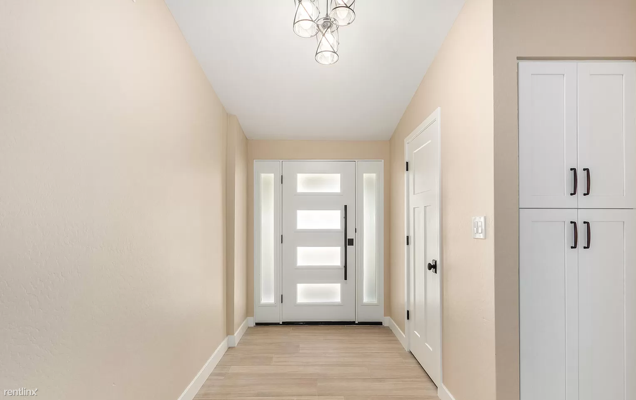 9367 E Cortez St - Photo 3 of 10