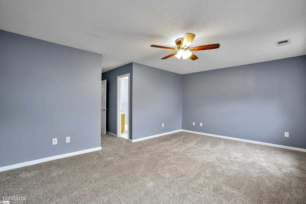 28 Sweetland Ct - Photo 3 of 13