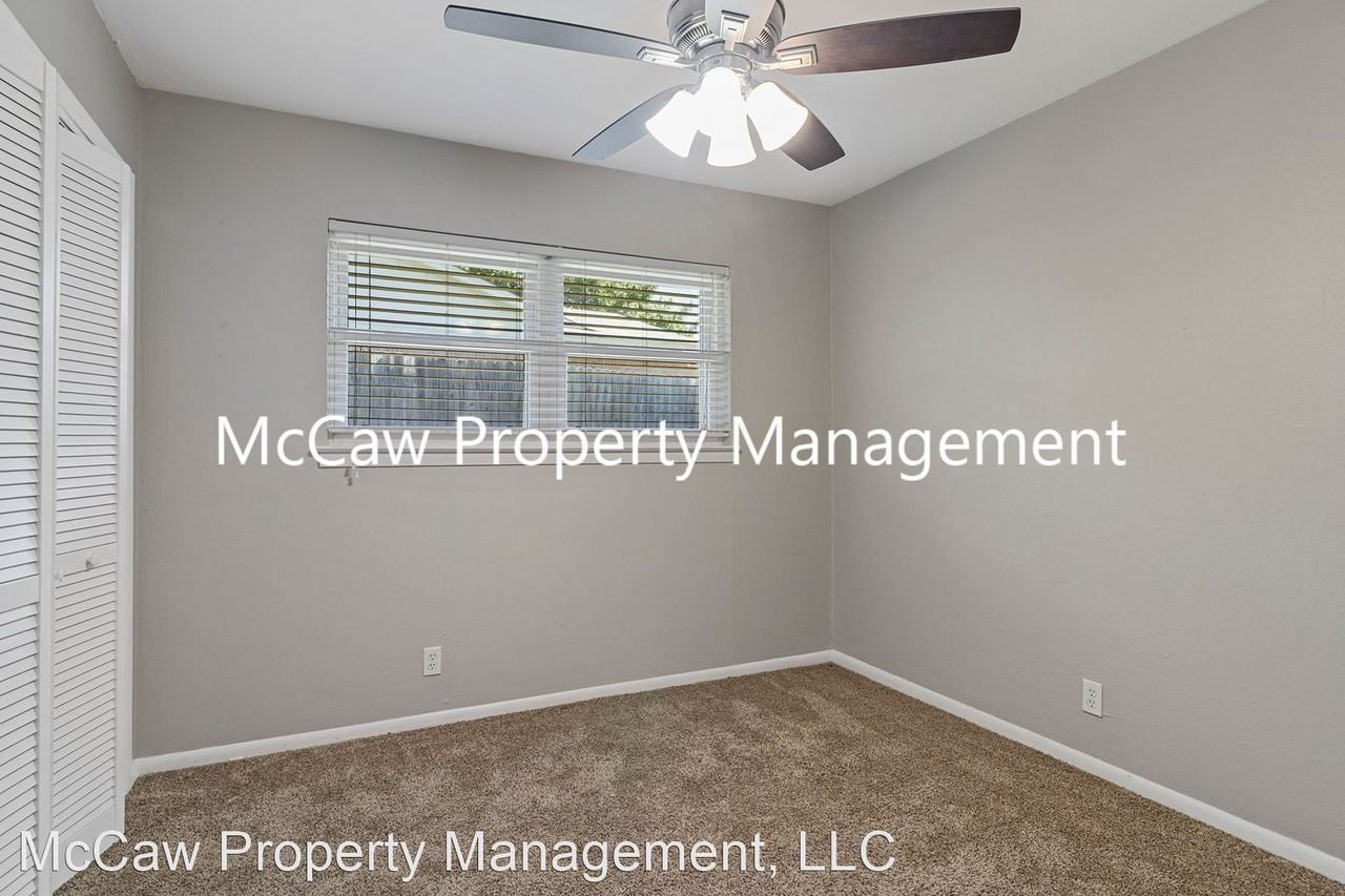 8708 Bangor Dr - Photo 3 of 20