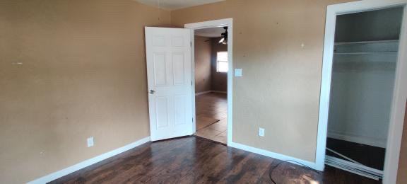 548 West Boyce Avenue - Photo 3 of 4