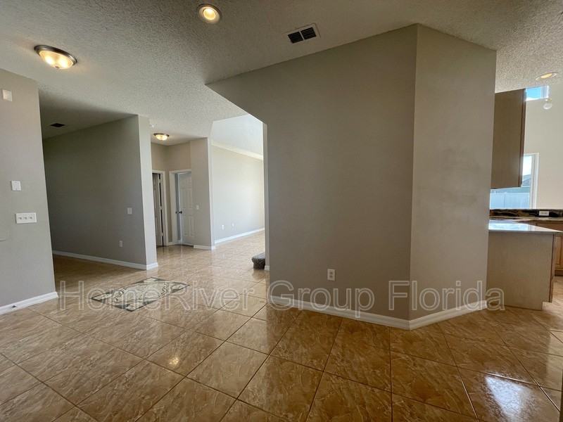 420 Marlberry Leaf Ct - Photo 3 of 27