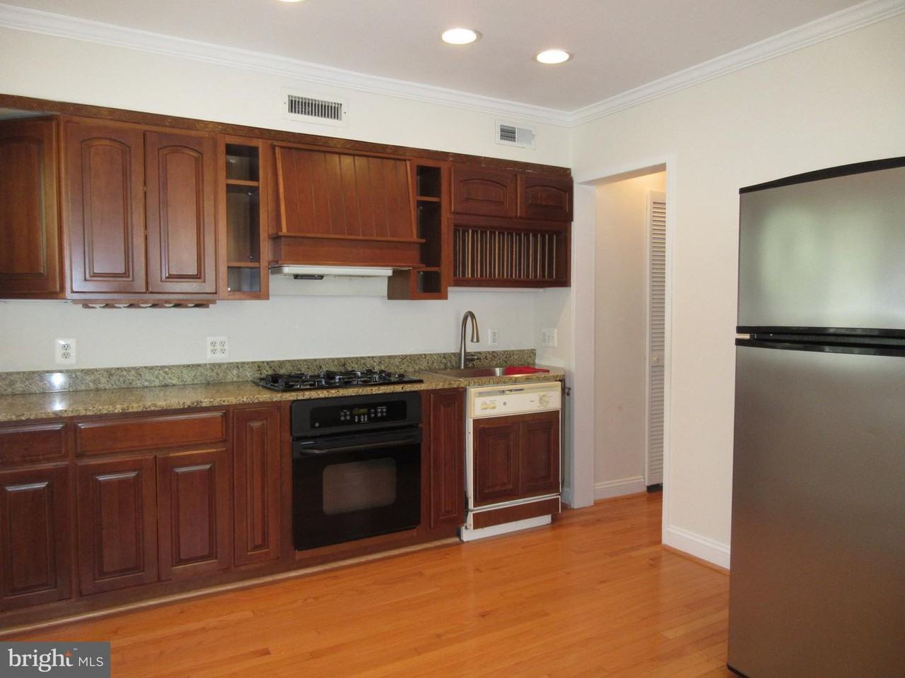 2705 Dewitt Ave - Photo 3 of 14