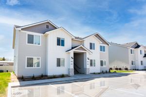 featured image of 825 Nw 21st St #825