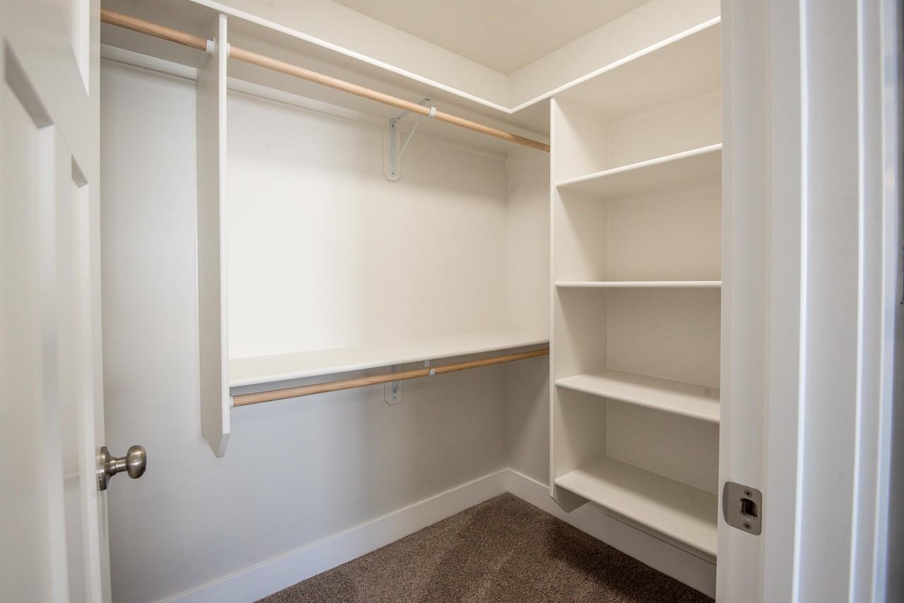 825 Nw 21st St #825 - Photo 7 of 17