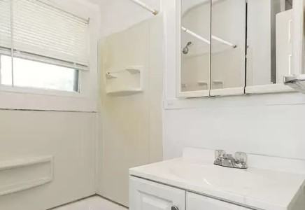 400 Catherine Street - Photo 6 of 14