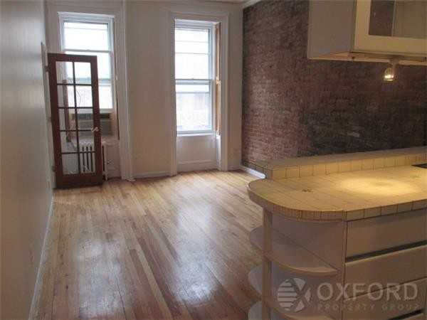 224 E 18th St - Photo 3 of 11