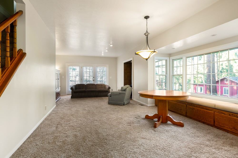 19 Pine Ave - Photo 3 of 13