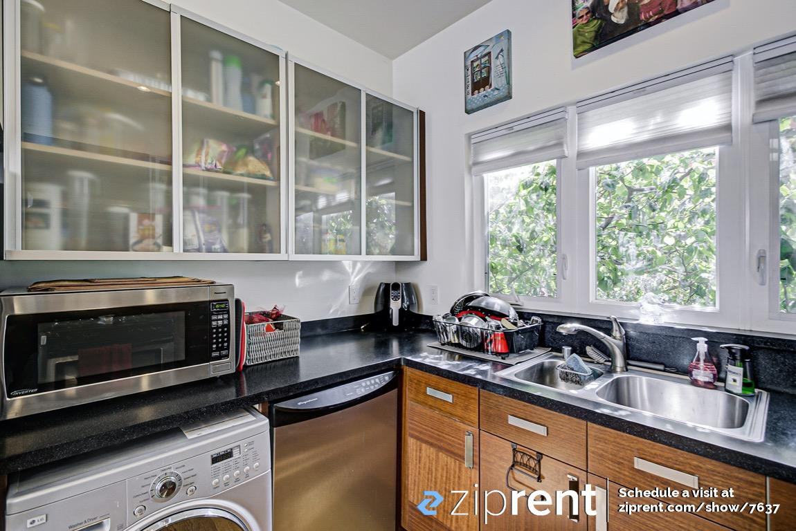 246 Ivy St - Photo 3 of 15