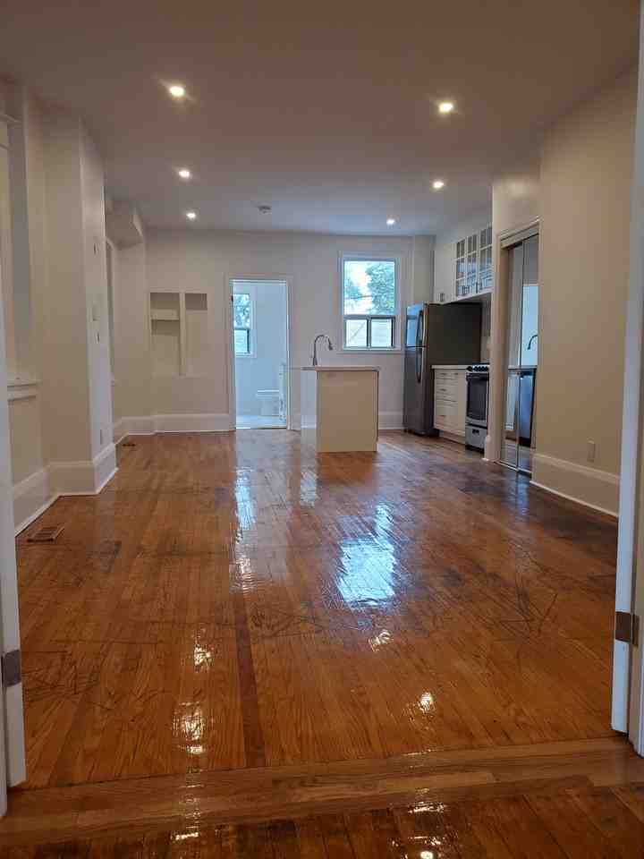 1300 Lansdowne Avenue #Main - Photo 7 of 18