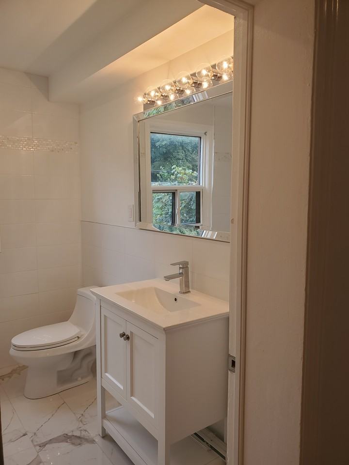 1300 Lansdowne Avenue #Main - Photo 4 of 18