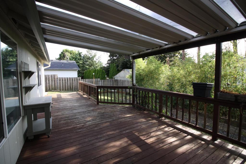 214 Ne 170th Ave - Photo 5 of 32