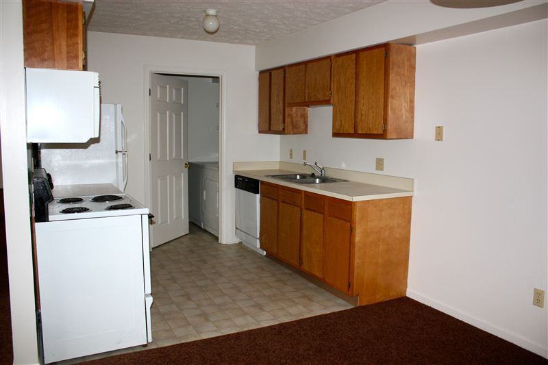 Evergreen Apartments - Photo 2 of 6