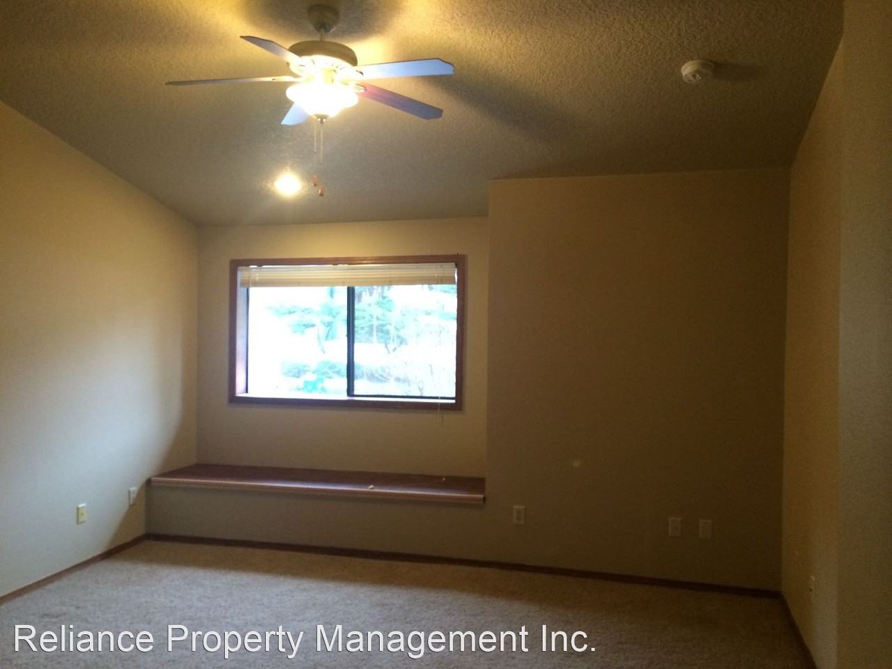 8411 Se Clatsop Ct - Photo 3 of 20