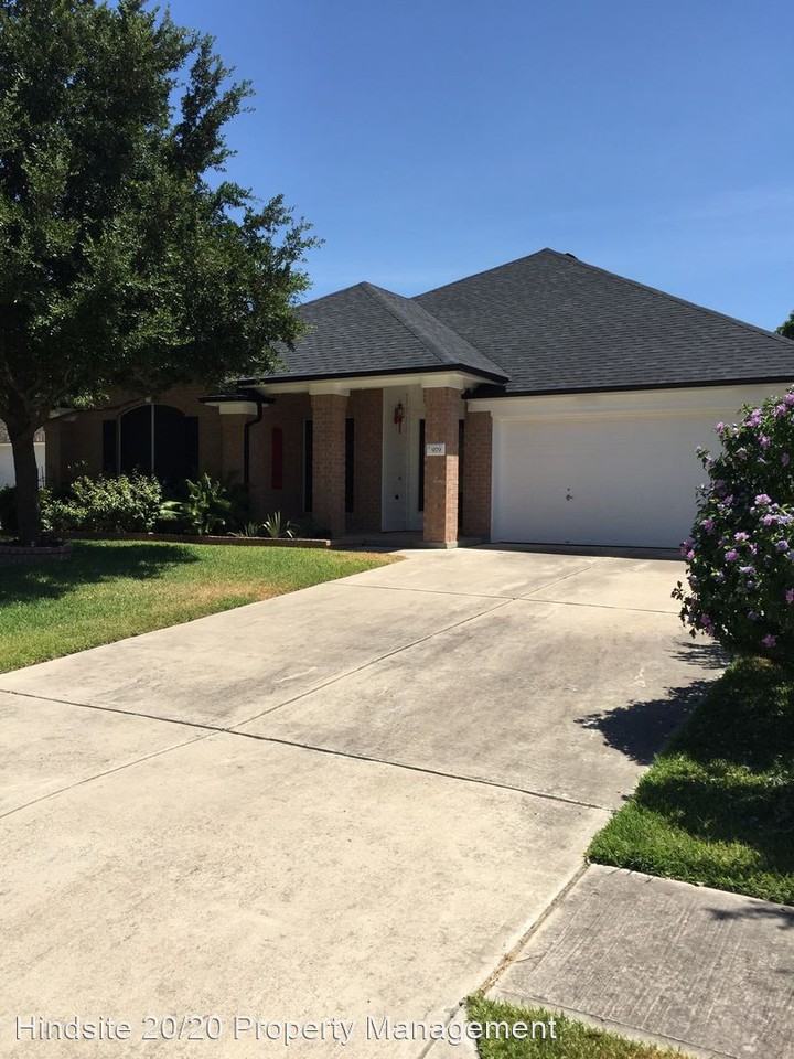 979 Leah Ln - Photo 2 of 21