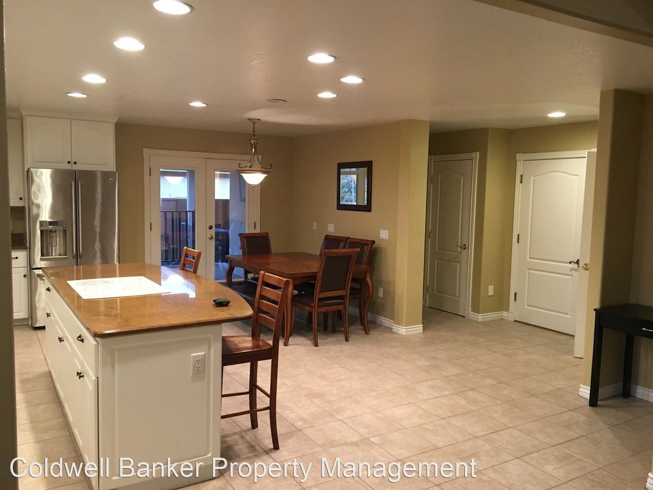 201 Shadow Point Dr - Photo 3 of 32