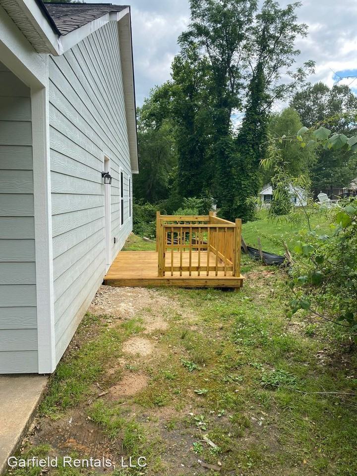 Garfield Rentals - Photo 3 of 32