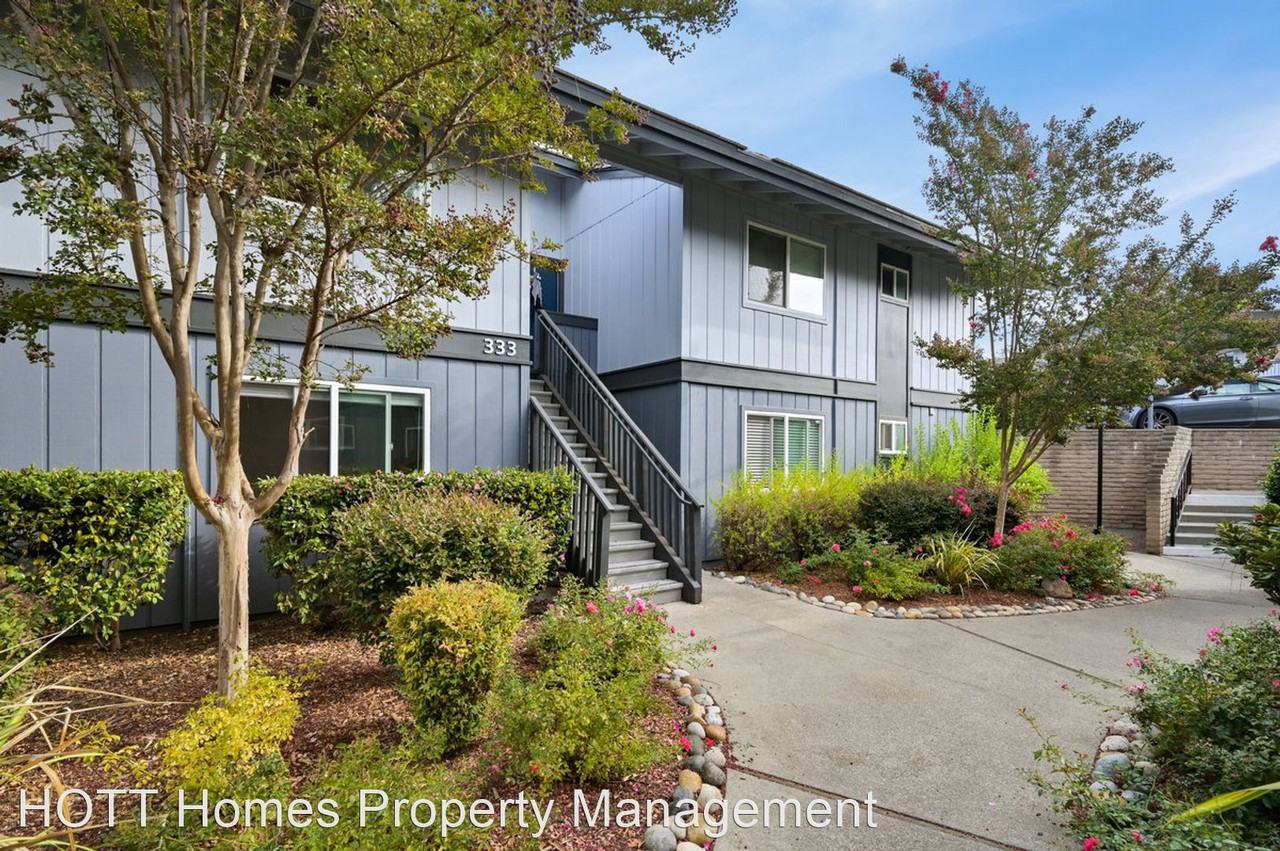 333 Masters Ct #1 - Photo 3 of 39