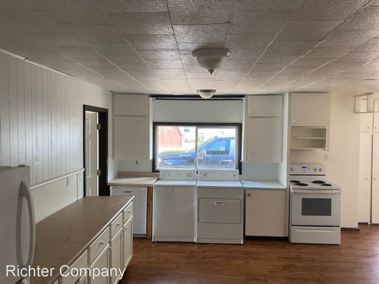 60 N Main NE - Photo 2 of 9