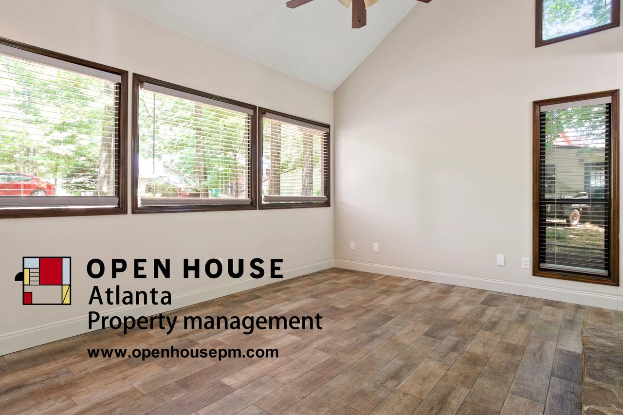 320 Parsons Br - Photo 3 of 14