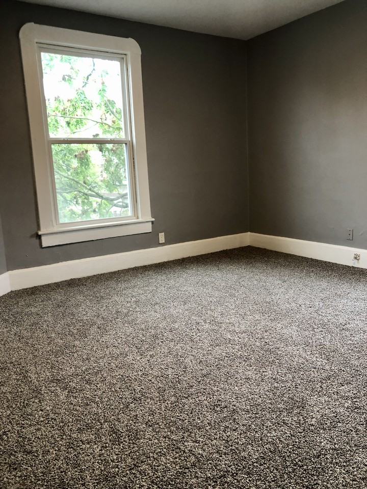 246 N Beville Ave - Photo 2 of 6