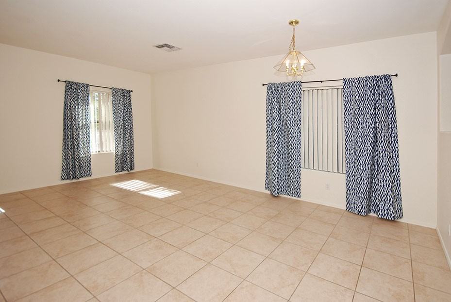 4212 N 125th Ave - Photo 4 of 31