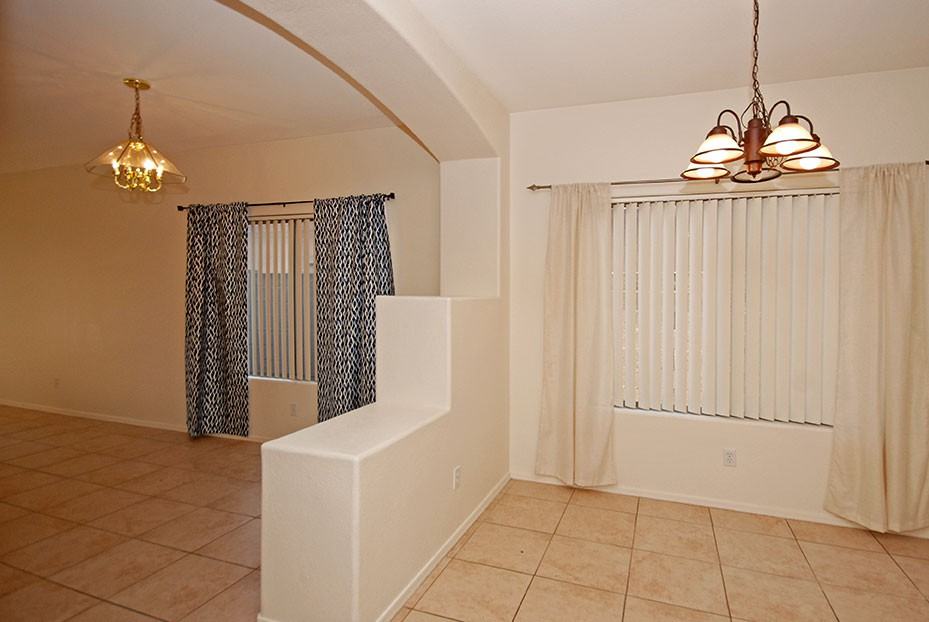 4212 N 125th Ave - Photo 5 of 31