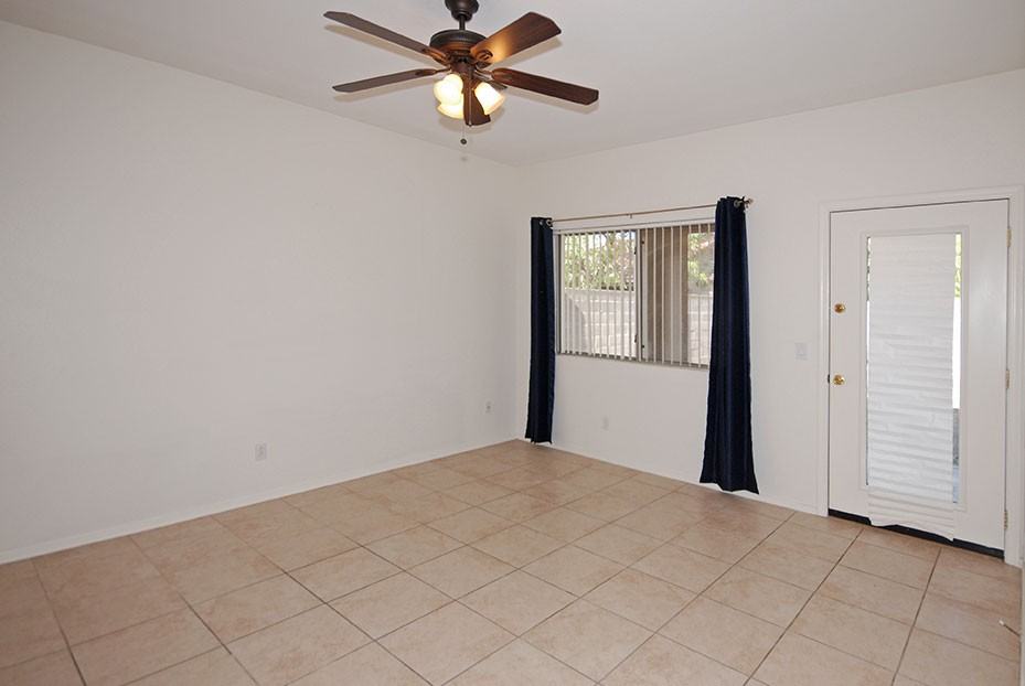 4212 N 125th Ave - Photo 7 of 31