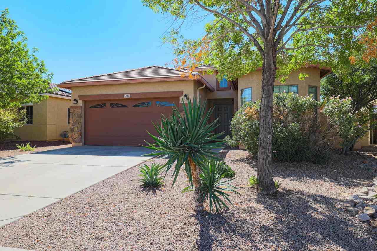 201 W Kona Dr - Photo 2 of 29