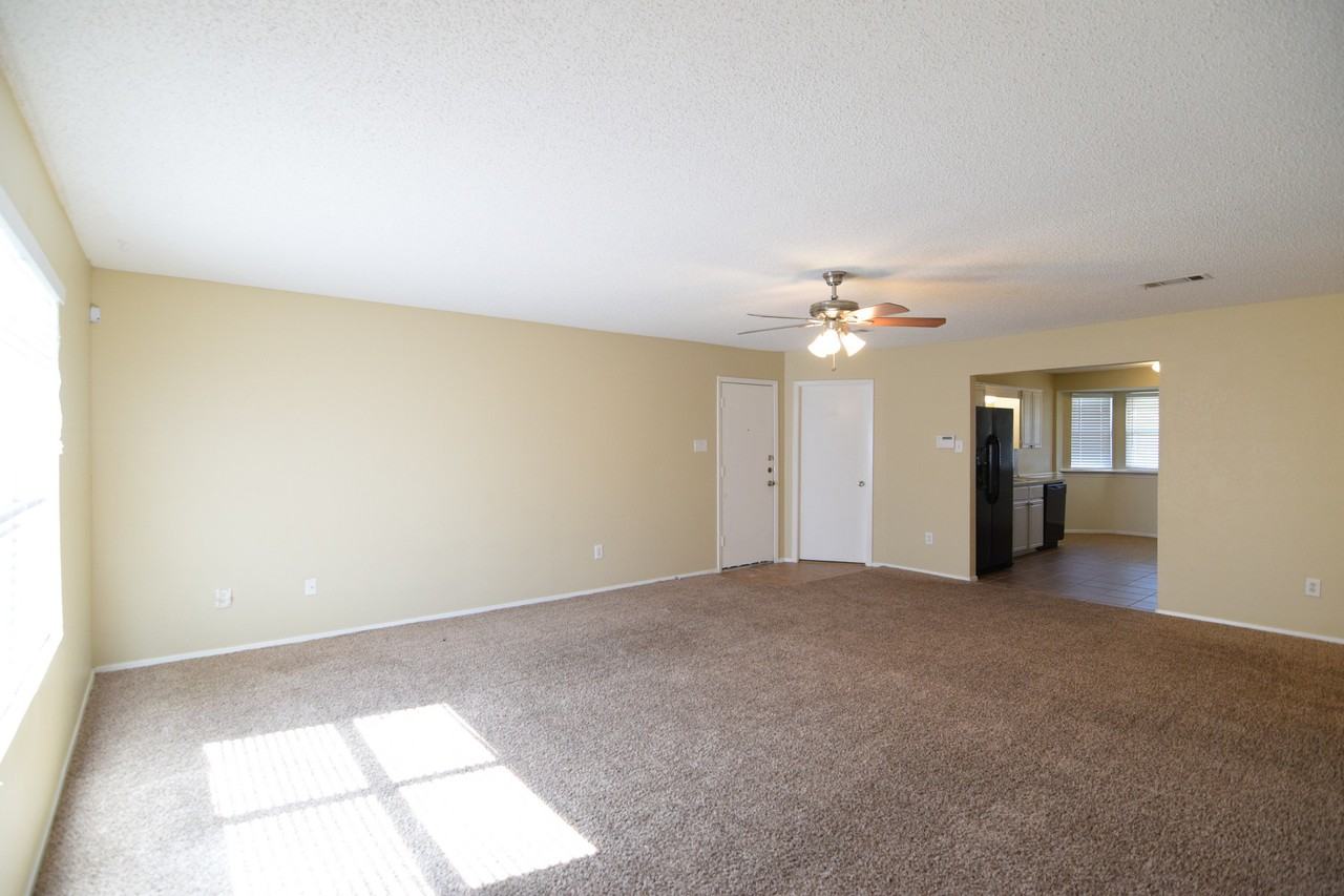 4609 Stallion Drive - Photo 7 of 18