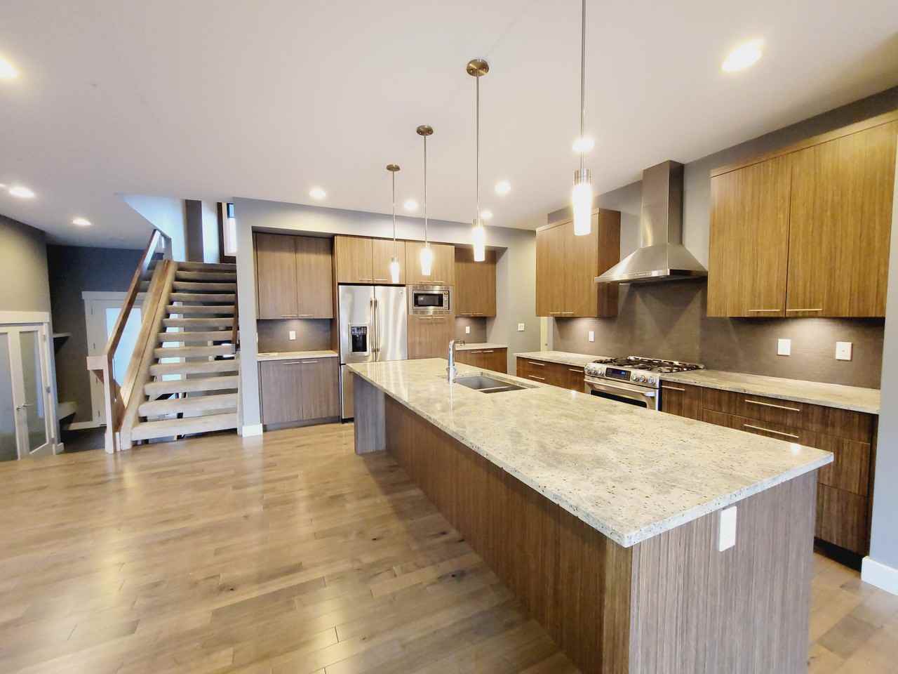 3910 Whitelaw Close Nw - Photo 3 of 21