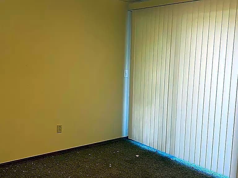 2902 Sw 86th St - Photo 3 of 20