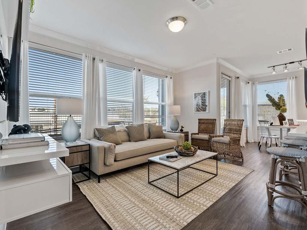 Reveal 54 - Photo 5 of 47