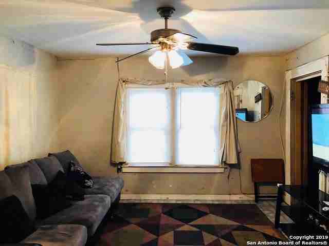 1910 San Patricio St - Photo 3 of 5