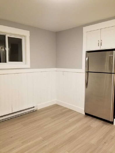 642 Michael Cres #1 - Photo 4 of 13