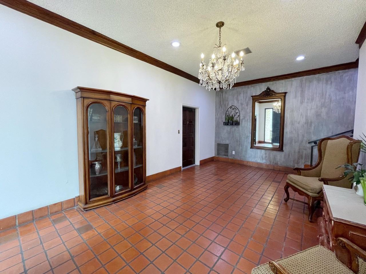 1218 Pine St. #103, South Pasadena - Photo 2 of 4