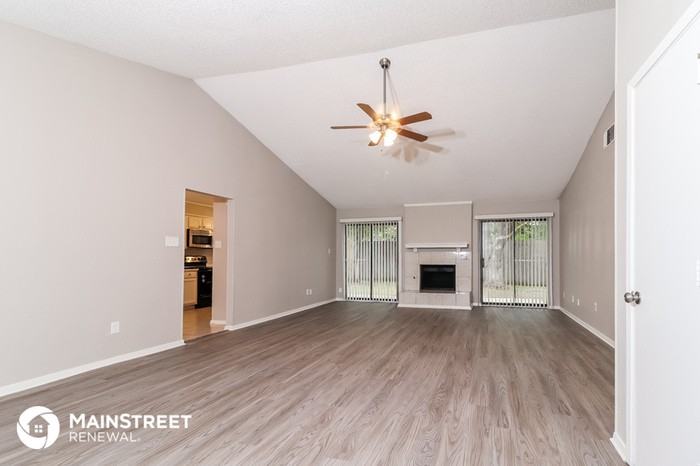 5320 Buckner Dr - Photo 3 of 16