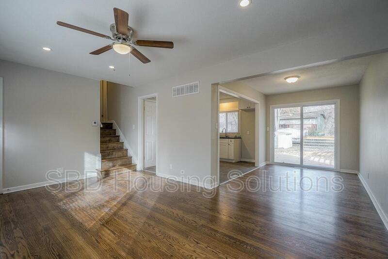 9404 East 80th Terrace - Photo 3 of 10