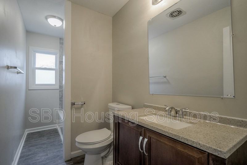 9404 East 80th Terrace - Photo 5 of 10